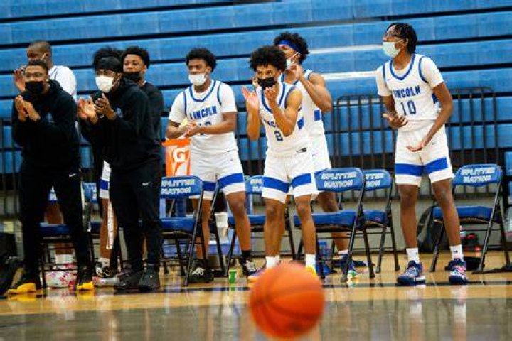 	BOYS’ BASKETBALL DISTRICTS	