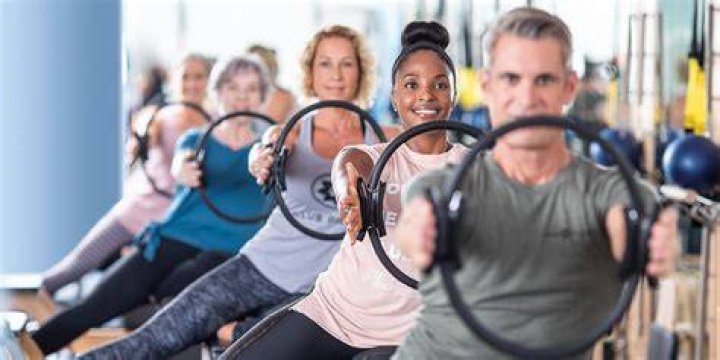 	Club Pilates uses group setting for training	